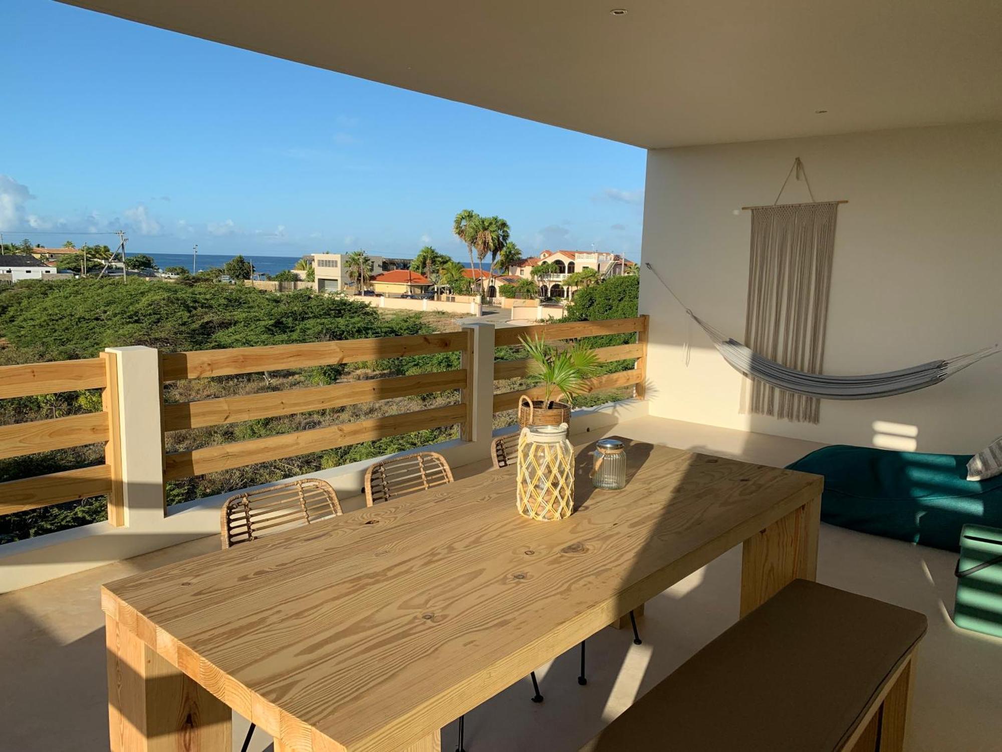 Isla Penthouse & Garden Apartments Bonaire クラレンダイク エクステリア 写真